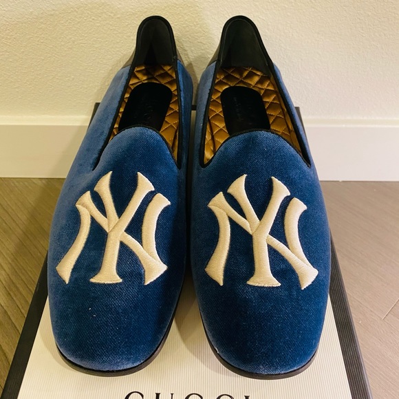 Gucci velvet NY loafer